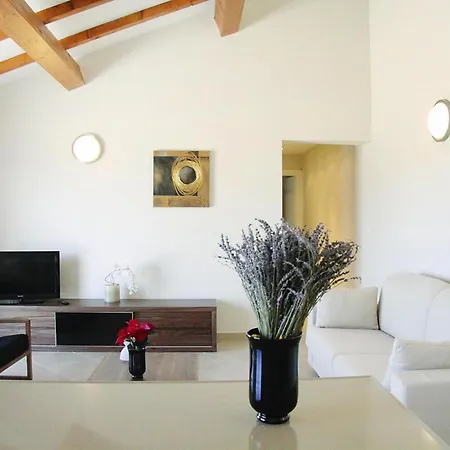Salina Bay Vecchio Garden Side Apartment