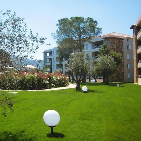 Apartment Salina Bay, Vecchio, Garden Side *