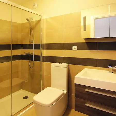 Salina Bay, Vecchio, Garden Side * פורטו-וישיו