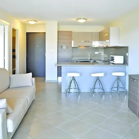 Salina Bay, Vecchio, Garden Side Апартаменти