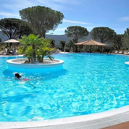 Salina Bay, Vecchio, Garden Side *