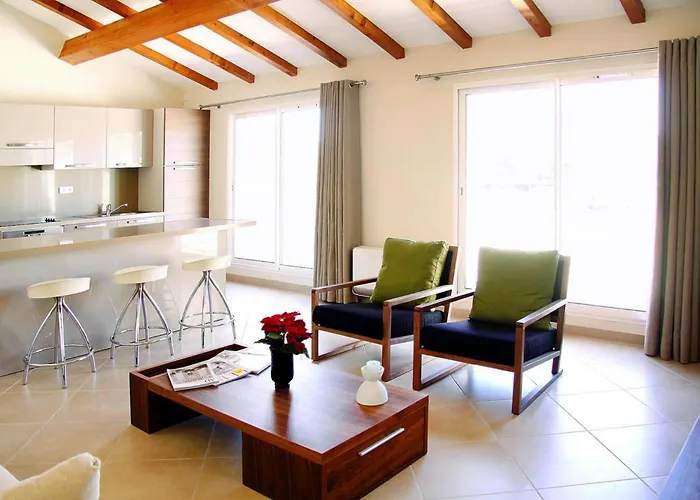 Salina Bay, Vecchio, Garden Side *