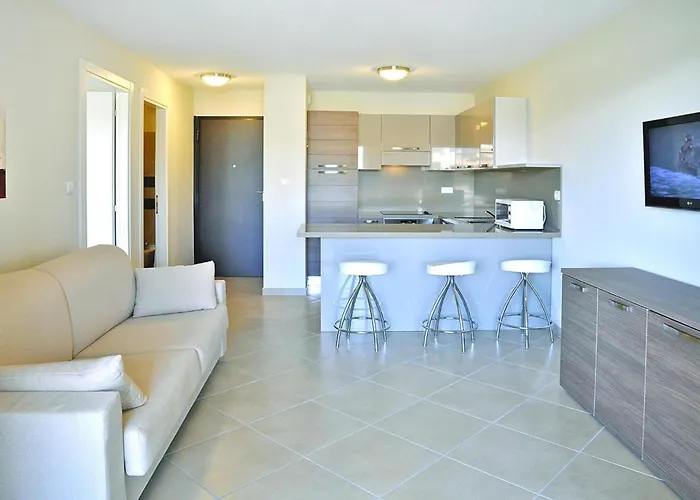 Salina Bay, Vecchio, Garden Side Apartmán